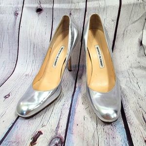Manolo Blahnik Metallic Silver Patent Leather Stilleto Heels Pumps